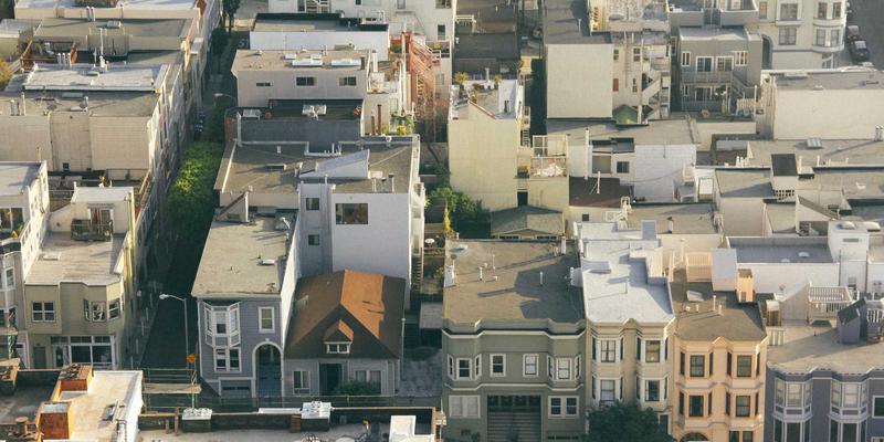 2024纯电轿车续航实测排行榜：冬季与夏季真实差距有多大？购车指南与保养须知